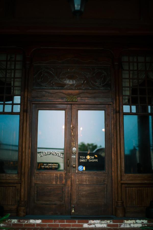 The Grand Hotel Hogansville Экстерьер фото